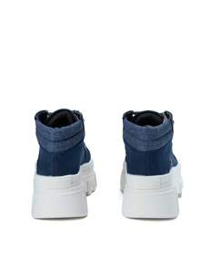Estos botines para mujer combinan estilo y funcionalidad con una plataforma chunky que aporta altura y comodidad. Diseñados para llegar al tobillo, cuentan con agujetas para un ajuste personalizado. Ideales para un look casual y moderno, son perfectos para combinar con una variedad de atuendos. - Azul - Ver 5