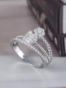 1 pièce Bague cubique en zircone brillante, délicate et élégante aux motifs géométriques multicouches et fleurs scintillantes. Convient comme cadeau pour les femmes pour la Saint-Valentin, les rendez-vous, les anniversaires de mariage, les fiançailles, les mariages ou les fêtes d'anniversaire.