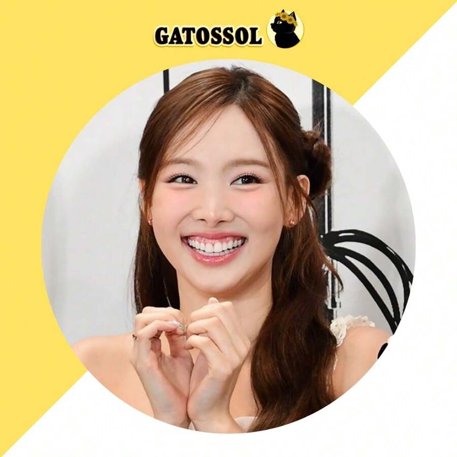 TWICE - BOTTON 4.5 Cm - ONCE KPOP - IDOL - KOREAN - Bottom Button - Button - Brooch Pin - Buttons - Button - Pin - Botum BOTTONS - B29- SINGLE BUTTON - View 1