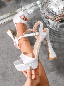 白色高跟鞋性感女士高跟凉鞋粗跟防水台露趾简约方头时尚鞋