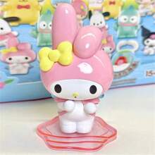 Miniso 名创优品三丽鸥Piggyback Buddies系列盲盒动漫手办 酷洛米 美乐蒂 肉桂狗 吊鱼王 布丁狗 可爱桌面摆件 可动人偶 收藏模型 玩具 娃娃 礼物（随机发货，1个） - 彩色 - 查看 8