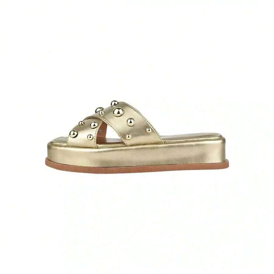 Tamanco Flatform Feminino Chinelo Flat Feminino Sandália Feminina Papete com Tiras Cruzadas e Enfeite Esferas Metalicas - Dourado - Visão 1