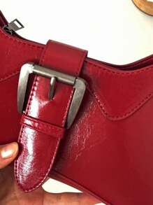 酒红色复古时尚法棍包，简约新月形女士单肩包，酒红色甜美清爽可锁腋下包，小众设计性感单肩/斜挎包 - 彩色 - 查看 7