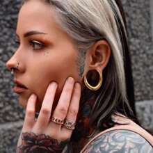 2PCS New Fashion Saddle Ear Tunnels Plugs Gauges Expander Stretchers 316 Stainless Steel Body Piercing Jewelry Women