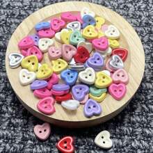 30 Stück süße bunte Kunststoff-Herzknöpfe im Cartoon-Stil, Kinderbekleidungszubehör, Bastelmaterial für Kinder, Scrapbooking, Puppenkleider nähen