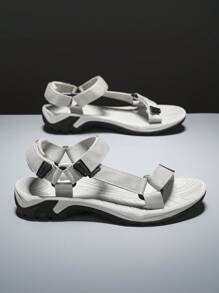 Sandalias deportivas casuales, ligeras y de hombre para exteriores con diseño de moda y minimalista para la playa