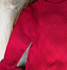 Saída de maternidade vermelha em tricô aconchego