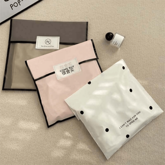 100个白色圆点包装袋，礼品包装袋，服装包装袋，加厚防水塑料袋，适用于学校、宿舍、办公室、运输和邮寄、生日、派对礼品包装袋。