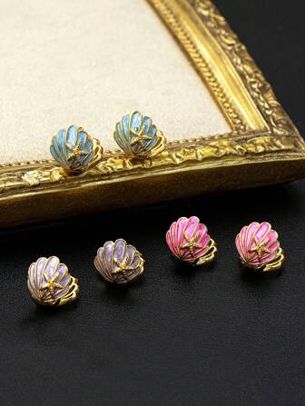 1 Pair 18K Gold Plated Copper Sea Beach Style Shell & Starfish Enamel Decor Small Hoop Earrings For Women, Elegant