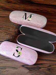 1pc Y2k Style Glitter Star Glasses Case With Daisy Flower Black Letter A-Z Pattern, Novel, Stylish And Simple Design, Convenient And Portable, With Waterproof And Dustproof Function (Small Size, Made Of Plastic Material). Initial Glasses Case