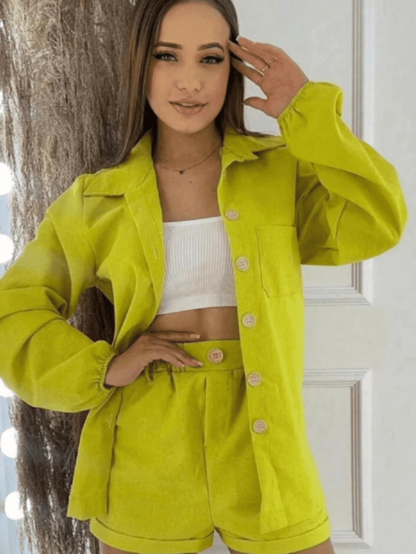 Conjunto Feminino Shorts e Camisa manga Longa com botão em linho - Verde Limão - Visão 1