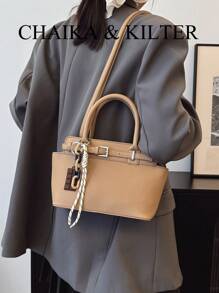 1 件 CHAIKA & KILTER 纯色 PU 皮革手提包，女士时尚荔枝纹理水桶包配腰带装饰，双提手设计，拉链开合，可拆卸可调节肩带，适合日常和户外使用（随吊坠出售） - 卡其色 - 查看 4