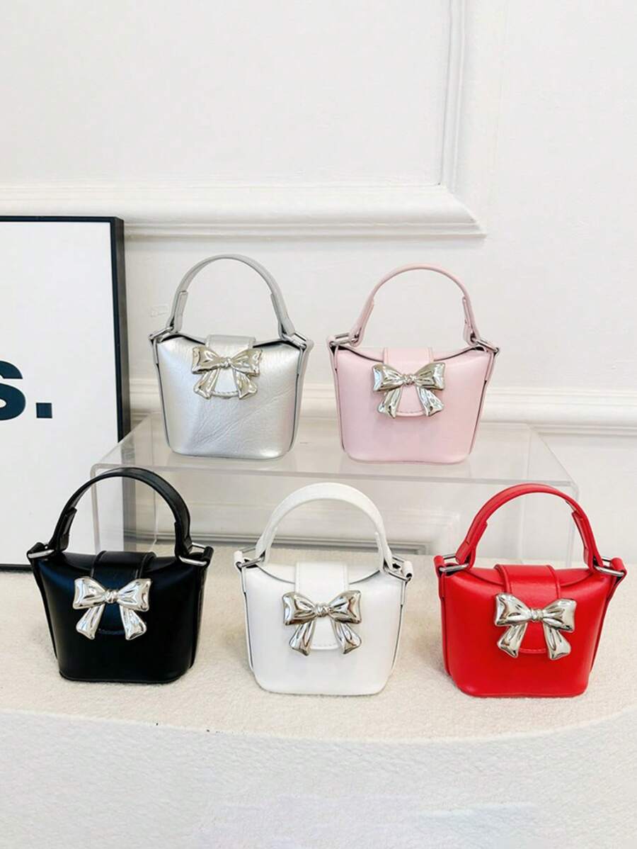 1 pieza Bolso de cubo mini portátil de unicolor PU con diseño de mariposa, estilo coreano versátil con cadena para el hombro y bolso bandolera, correa para el hombro casual y cómoda, estilo largo y versátil que no es exigente, adecuado para uso diario, apropiado para compras y viajes diarios de chicas.