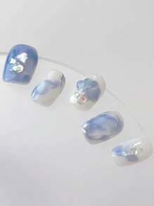 10 件渐变蓝白贝壳设计指甲贴，可拆卸短款优雅 DIY 美甲贴片 美甲用品 美甲