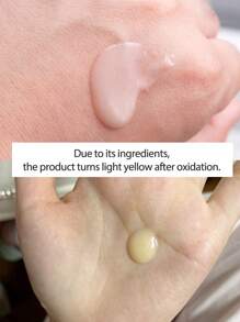 Lancôme 兰蔻[Mini]CLARIFIQUE 亮白平衡水光乳液 15ml 这款亮白乳液的配方富含法国野生山毛榉芽提取物、维生素 C 衍生物 - EMULSION 15ml - 查看 5