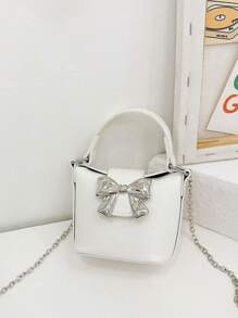 1 pieza Bolso de cubo mini portátil de unicolor PU con diseño de mariposa, estilo coreano versátil con cadena para el hombro y bolso bandolera, correa para el hombro casual y cómoda, estilo largo y versátil que no es exigente, adecuado para uso diario, apropiado para compras y viajes diarios de chicas.