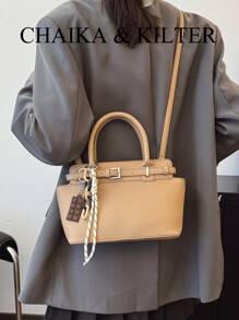 1 件 CHAIKA & KILTER 纯色 PU 皮革手提包，女士时尚荔枝纹理水桶包配腰带装饰，双提手设计，拉链开合，可拆卸可调节肩带，适合日常和户外使用（随吊坠出售） - 卡其色 - 查看 6