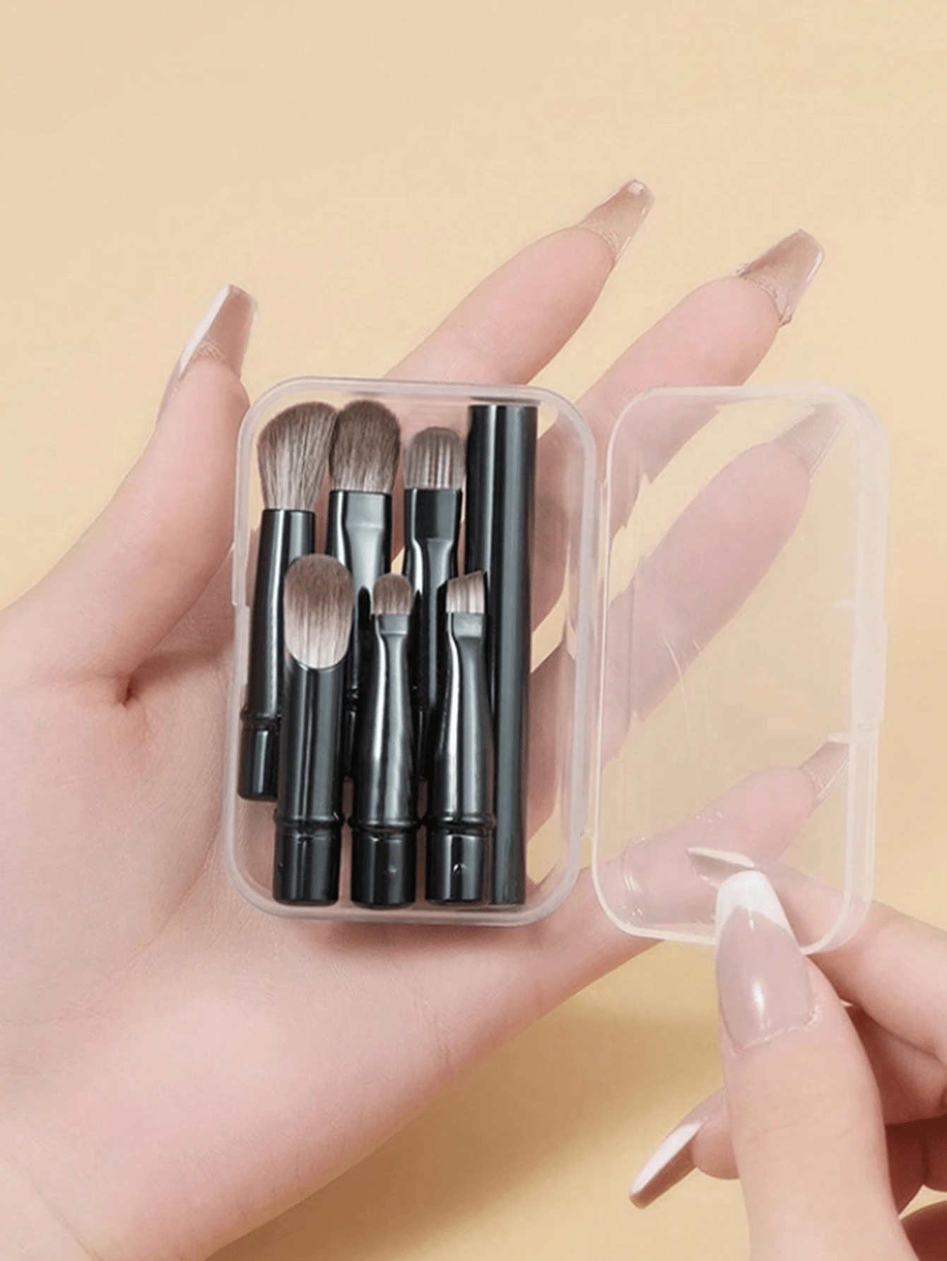 Bộ 6 cọ trang điểm cầm tay, đầu cọ có thể tháo rời, cọ trang điểm mini du lịch, cọ bỏ túi, cọ tạo khối mũi, cọ che khuyết điểm, cọ tán phấn mắt, bộ dụng cụ trang điểm đa chức năng, bộ cọ trang điểm, bộ cọ trang điểm, bộ cọ trang điểm, bộ cọ trang điểm hoàn chỉnh, bộ cọ trang điểm, bộ dụng cụ trang điểm hoàn chỉnh, bộ cọ trang điểm, bộ cọ trang điểm, bộ quà tặng trang điểm, quà tặng kèm, cọ trang điểm chuyên nghiệp, bộ trang điểm hoàn chỉnh - màu đen - Xem 1
