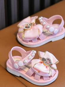 1 双黑色幼儿女童凉鞋，夏季户外沙滩防滑儿童滑鞋