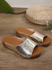 女士休闲坡跟圆头厚底舒适轻便拖鞋，宽版，加大码，金色，适合夏季日常穿着