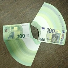 100PCS 147*82mm Banknotes, Realistic 100 Euro Banknotes Replica Currency Props, Mini Banknote Party Game Props Can Be Used As Movie Props, Party Decorations, Gag Gifts, Currency Origami Crafts, Copy Money, Fake Money, Fake Euro, Fake Banknotes, Copy100 Denominations Of Euro