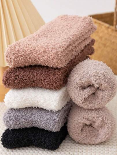 女士柔软保暖纯色绒毛袜，珊瑚绒加厚保暖袜，舒适蓬松短袜，冬季必备