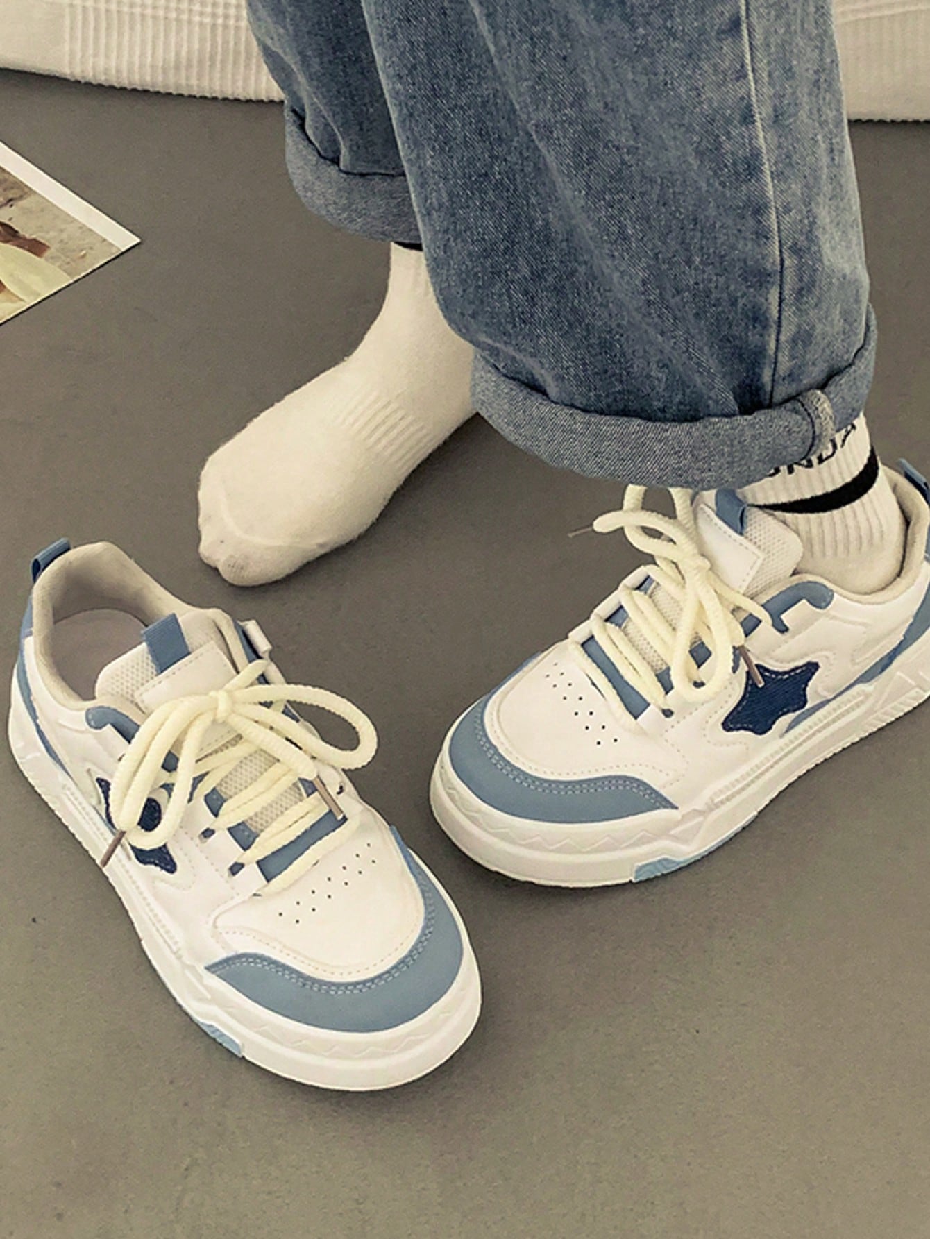 أحذية رياضية بيضاء سميكة الحذاء للنساء من المقاسات...