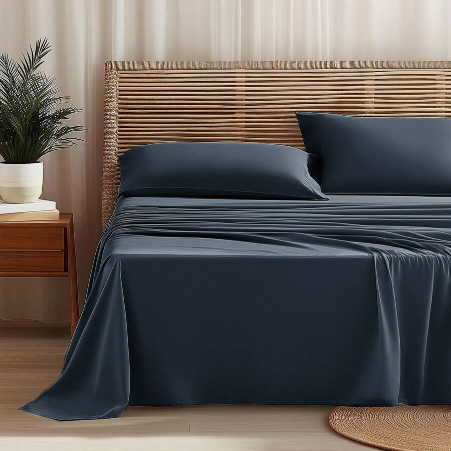 Farfallarossa 纯色床单套装，3/4 件，包括床单、床笠和 1/2 个枕套，采用柔软拉绒超细纤维面料制成，亲肤舒适，防缩水，防褪色，易于护理。 - 藍色 - 查看 1