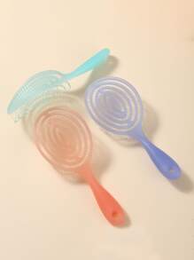 每个人都喜欢这款梳子，它具有可爱精致的镂空设计。它是完美的情人节礼物。它配有头皮按摩功能，可用于干发和湿发。它能有效梳理头发，使头发顺滑无结。其紧凑的尺寸确保了便携性，让您轻松随身携带。 - 彩色 - 查看 4