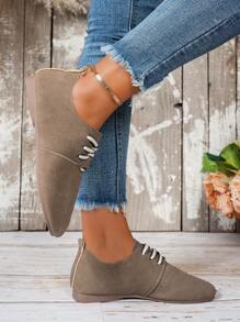 女士棕色绒面圆头系带平底鞋，大码休闲舒适软底轻便一脚蹬乐福鞋，适合通勤、工作、妈妈鞋、春秋季