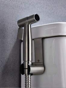 1 套完整浴室高压淋浴枪，配套马桶和浴缸配件，身体清洁枪，浴室