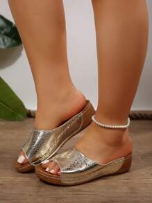 女士休闲坡跟圆头厚底舒适轻便拖鞋，宽版，加大码，金色，适合夏季日常穿着