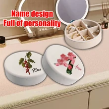 1 pieza Caja de almacenamiento de joyería personalizada con motivo floral y piedra natal, con nombre personalizado, caja redonda blanca que almacena anillos, collares, pendientes, regalo reflexivo para familia, amigos, pareja, mejor opción para el Día de San Valentín, boda, regreso a clases, lo personalizado lo hace único