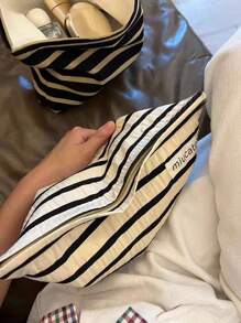 1PC Makeup Bag, Cosmetic Bag(Without Chicken Pendant), Toiletry Bag, Travel Organizer, Clutch Bag, Large Capacity, Lightweight Portable, Fashion Simple, Commute Essential, Travel, Gift Choice, For Any Occasion, Cosmetics Organizer, Travel Essential,For Holiday Beach, Bathroom Collection, Bedroom Collection, Large Capacity