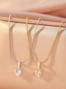 1 件简约方晶锆石装饰铜质圆形吊坠项链，轻巧项链配锁骨链，小众设计
