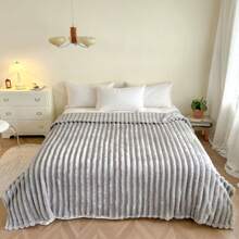Preppy Style Knitted Flannel Quilt - Soft, Warm, Lightweight, Machine Washable - Geometric Pattern All-Season Multipurpose Blanket For Sofa, Bed, Office, Travel - Fantasy Themed Craftsmanship, 100% Polyester Filling & Cover