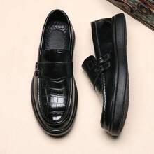 Men's Loafers, Black Leather, Tassel Decor, Classic Minimalist Design, Comfortable Breathable Slip-On, Suitable For Casual Or Formal Occasions, Outsole