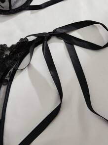 Valentine's Day Sexy And Beautiful Transparent Mesh Strap Design Flower Embroidered Bra Women's  Underwear Set - màu đen - Xem 3