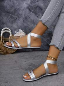 1 Pair Women's Plus Size Casual Comfortable Criss-Cross Strap Flat Sandals, Outdoor Beach Slippers, Flat Heels Suitable For Spring/Summer Outdoor Wear