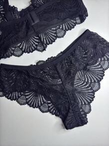 Plus Size Lingerie Set Lace Elegance Comfort Non-Padded Bra - 黑色 - 查看 3
