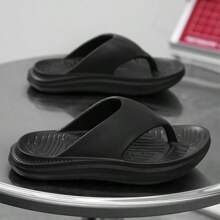 1 Pair Men's Lightweight Comfortable Clogs Hollowed Out Anti Slip Garden Shoes Men Mesh Summer Sandals For Men's Casual Outdoors Non-Slip Thick Sole Beach Flip Flops Slippers