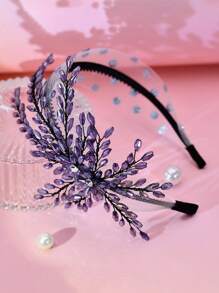 1 Piece Of Women's Fashionable Elegant Purple Crystal Wide Brimmed Headband With Elegant And Unique Leaf Design Beaded Mesh Hair Accessory, Light And Luxurious Wedding Banquet, Holiday Party, Birthday Bridesmaid Gift, Daily Leisure Commuting Accessories.