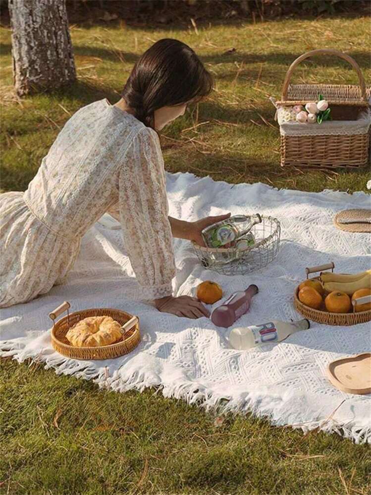 1pc White Picnic Mat, Waterproof Blanket Suitable For Outdoor