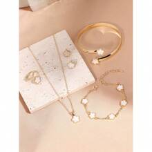 1 Set Of Lucky Clover Bracelet, Necklace, Earrings, Chain Bracelet And Ring