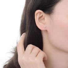 Reusable Ear Piercing Kit For Professional Salon With 8 Pcs Stainless Steel Earrings Set For Home