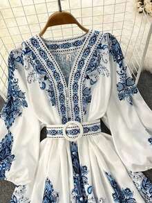 Sukienka z kwiatowym nadrukiem i rękawami typu "lato" z guzikami z przodu, styl boho, krótka, dopasowana sukienka z długim rękawem i kwiatowym wzorem, damska odzież na jesień i zimę