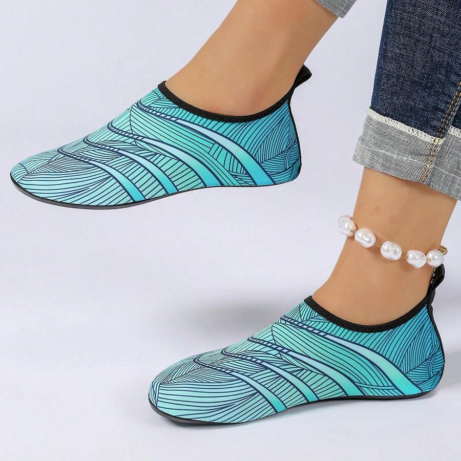 Adults' Beach Shoes, Unisex Water Shoes Anti-Slip Diving Socks - Multicolor - View 1