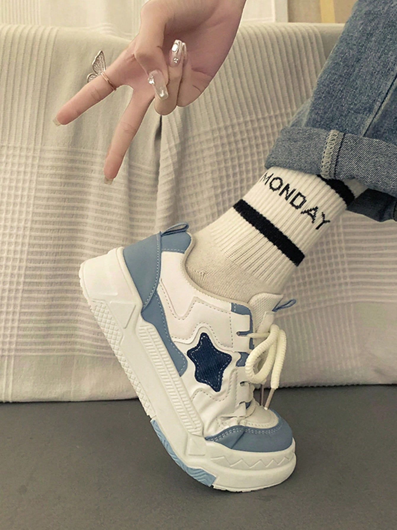 أحذية رياضية بيضاء سميكة الحذاء للنساء من المقاسات...