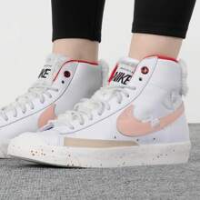 Nike Women's Blazer Mid Prm Pioneering High Top Sneakers