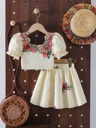 2 件套年轻女孩时尚花卉刺绣泡泡袖上衣 + 配套刺绣裙子